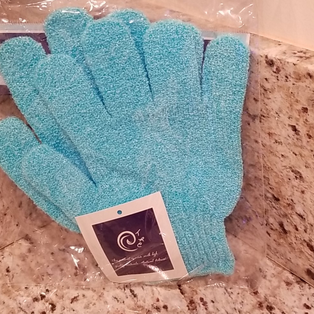 Exfoliating Gloves & Bath Essentials - Picture 2 of 12